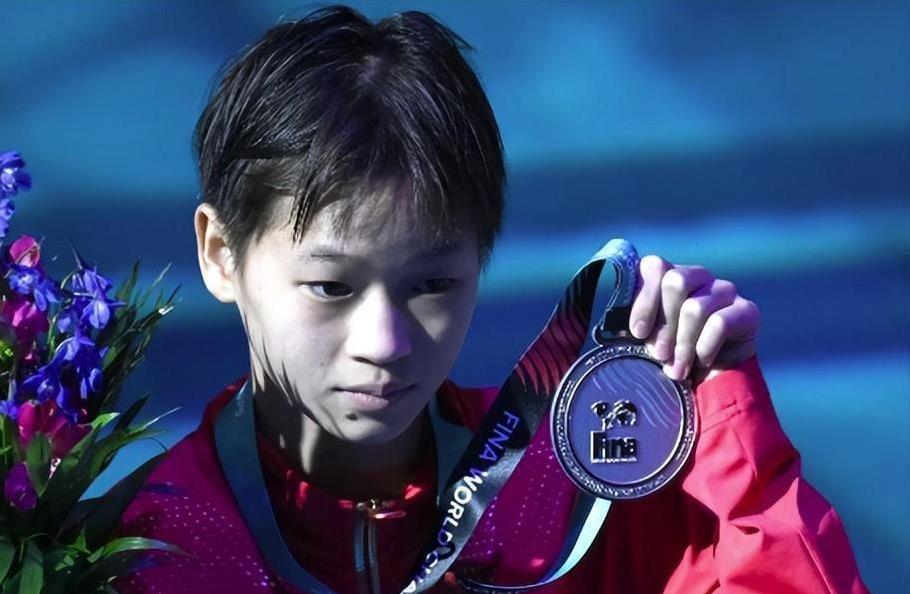 AA, 高的领奖台, 来聊聊这事 AA, 高的领奖台, 来聊聊这事