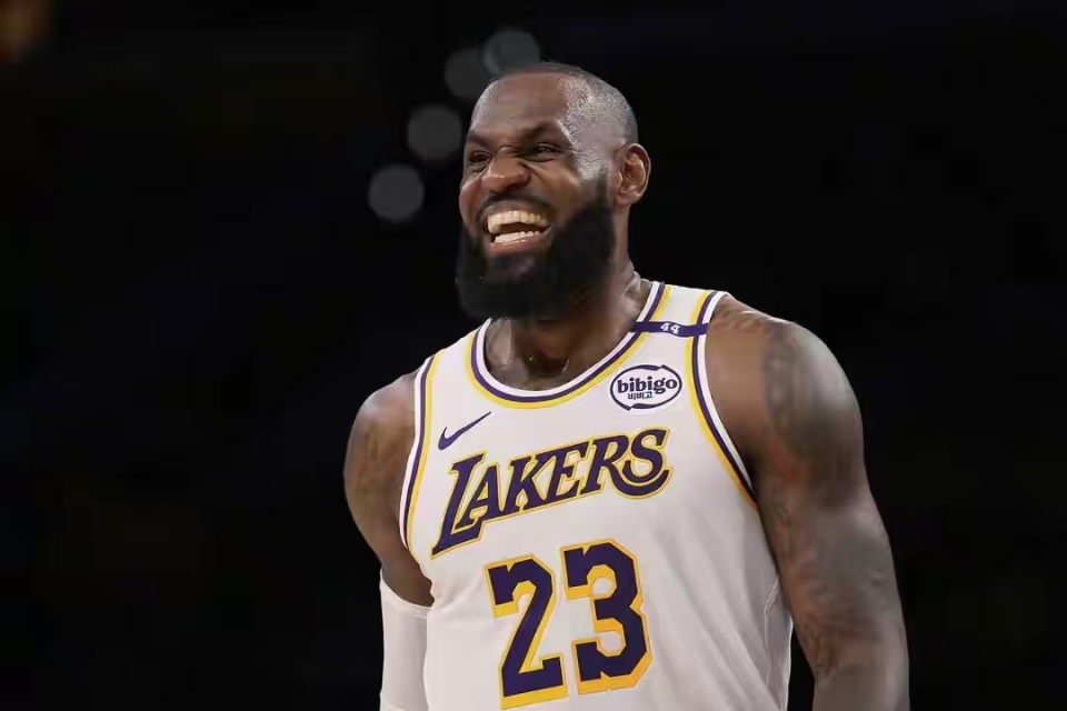 AVe, 谈到了一些