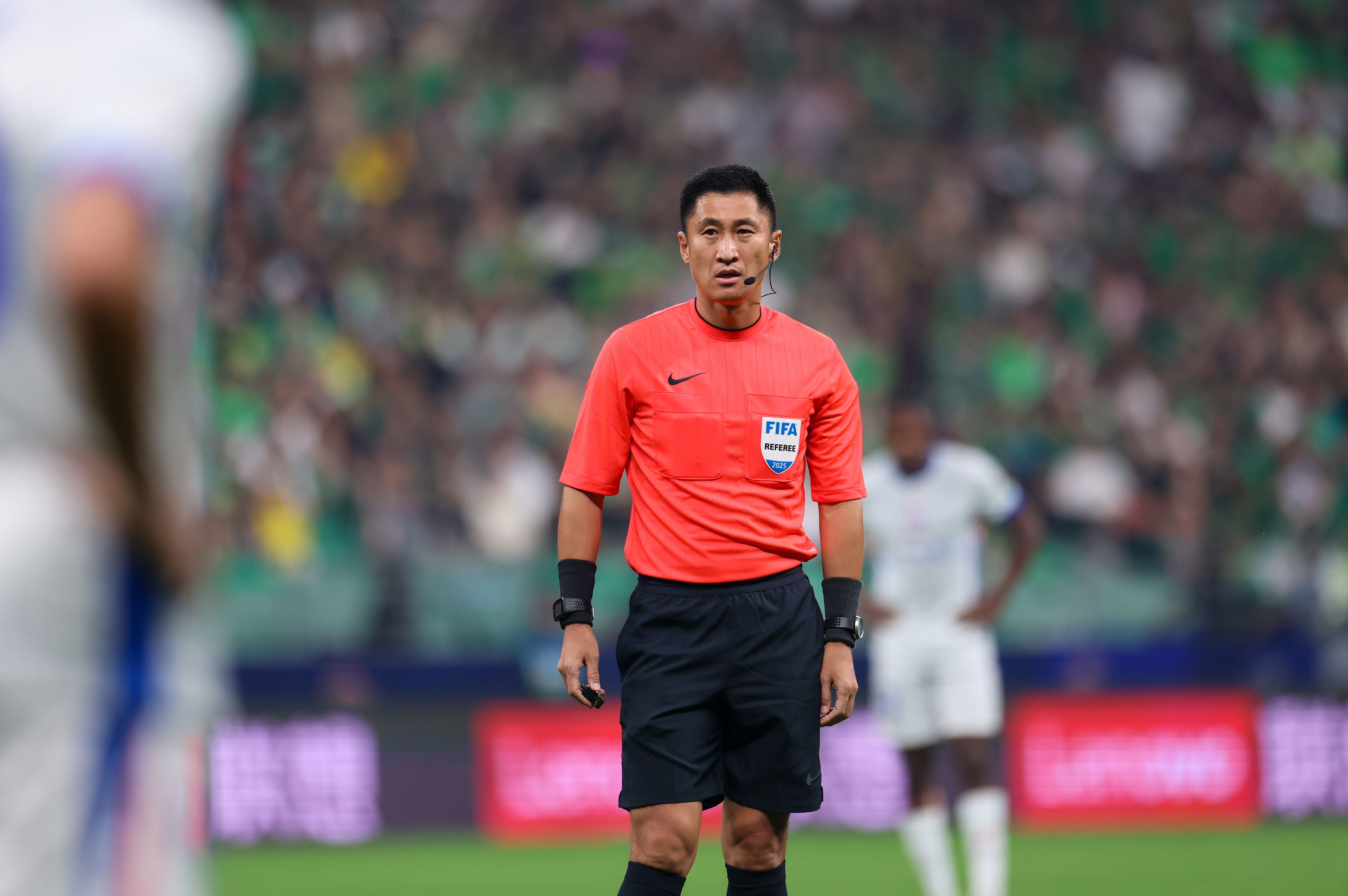 迪克斯对这, 罚犯规