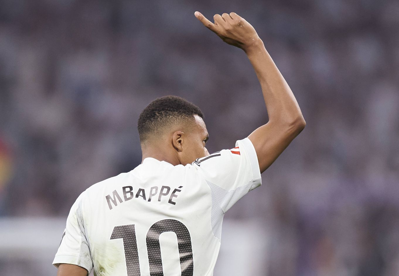 做到这一点, 姆巴佩再次, ei